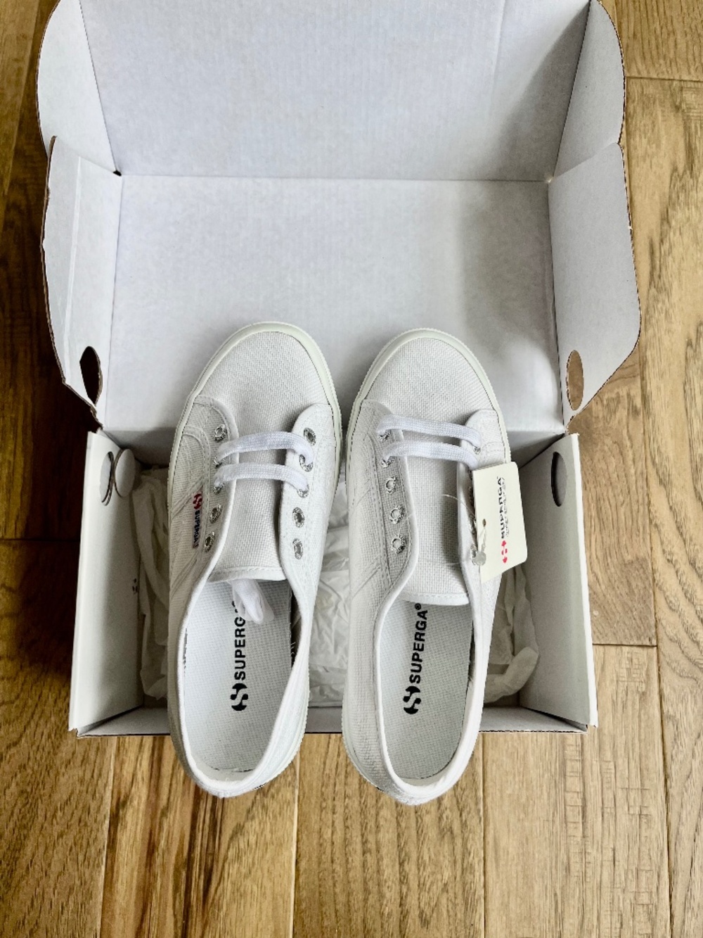 NWT Superga Womens 2750 Cotu Classic Sneakers White Size 7